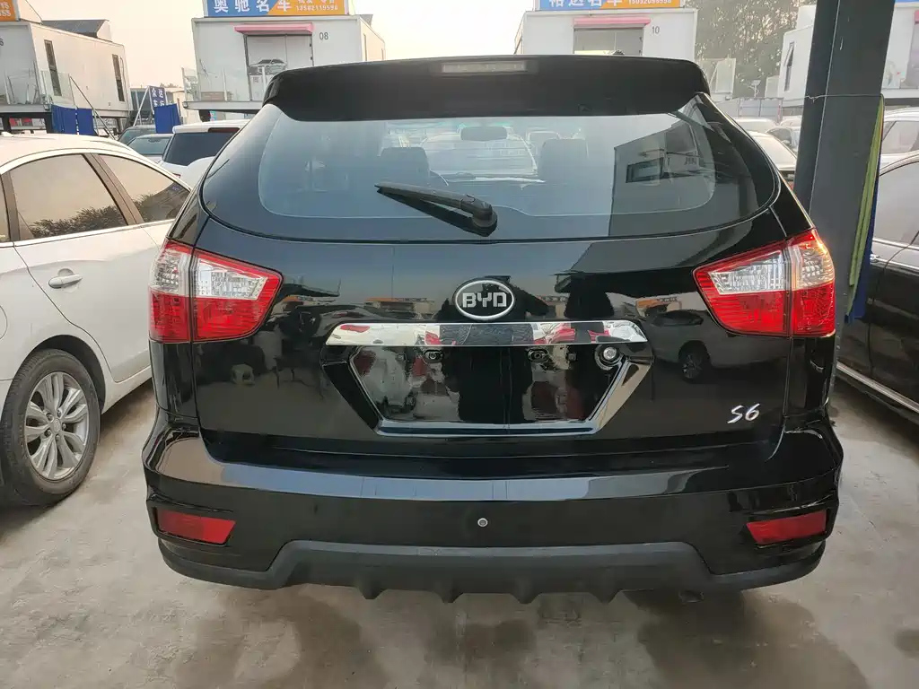 BYD S6 2014