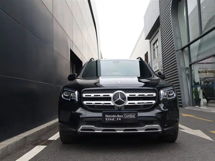 MERCEDES BENZ GLB 2023