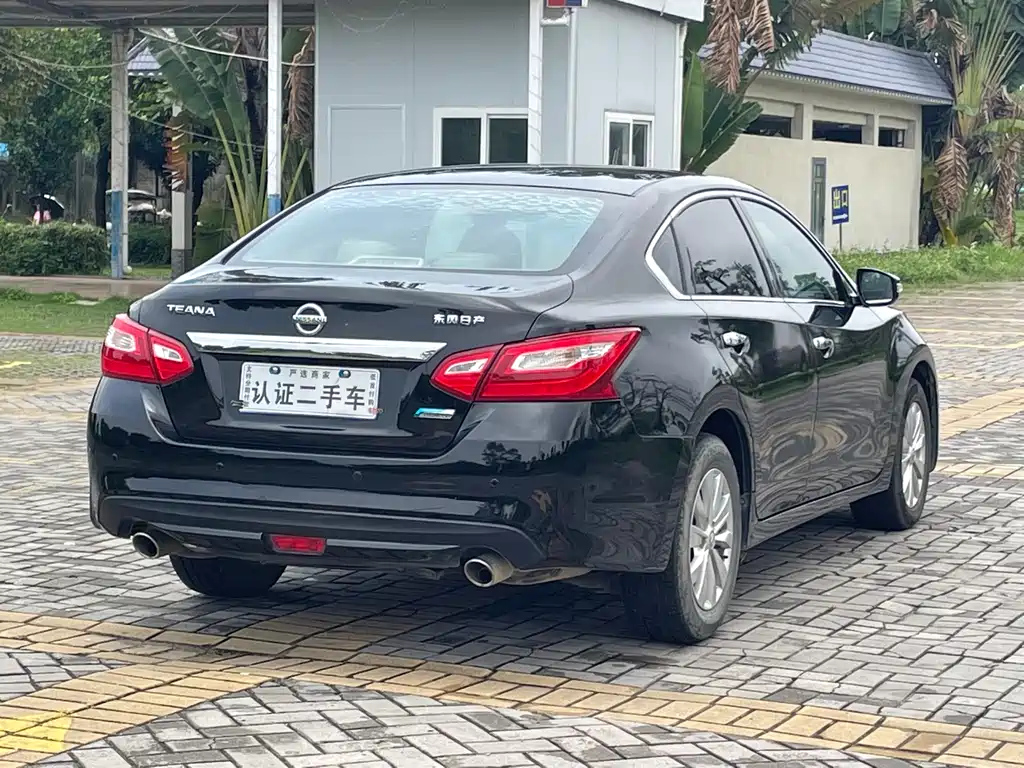 NISSAN TEANA 2018