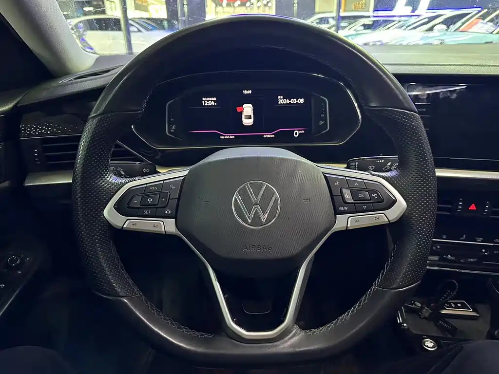 VOLKSWAGEN PASSAT 2022