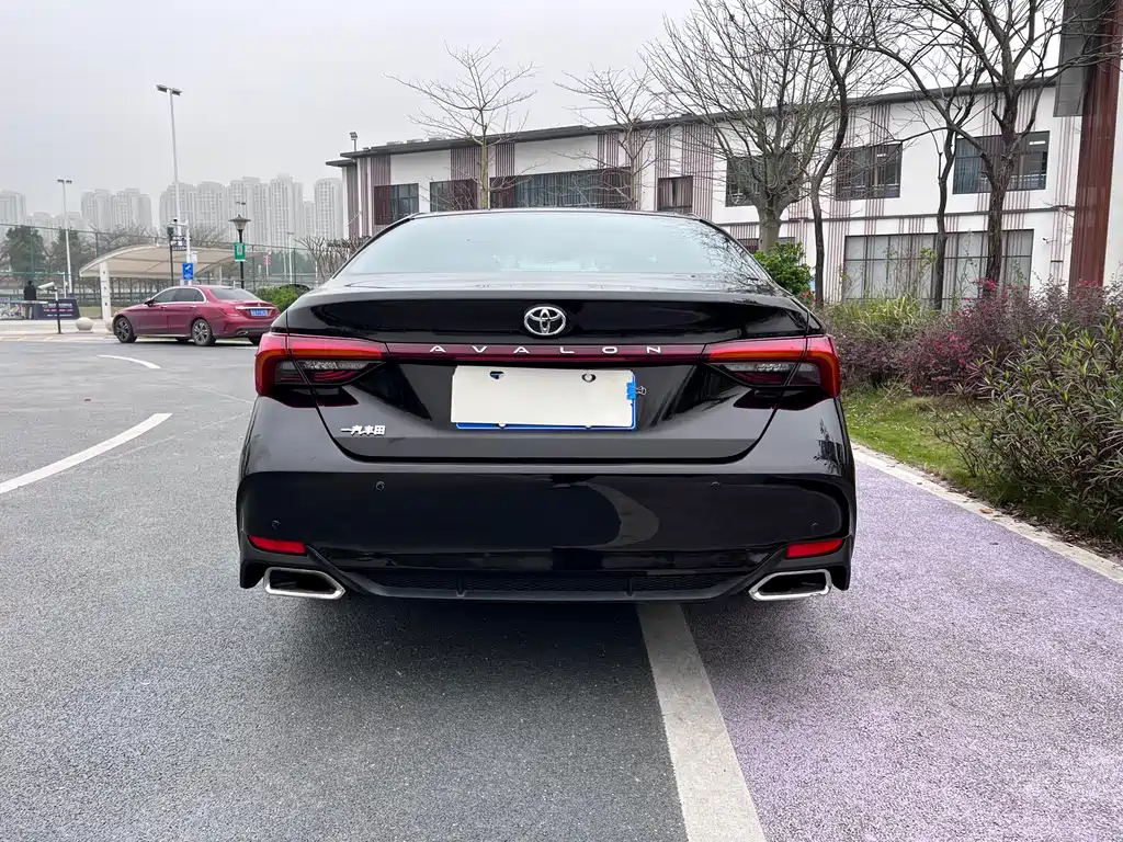 TOYOTA AVALON 2020