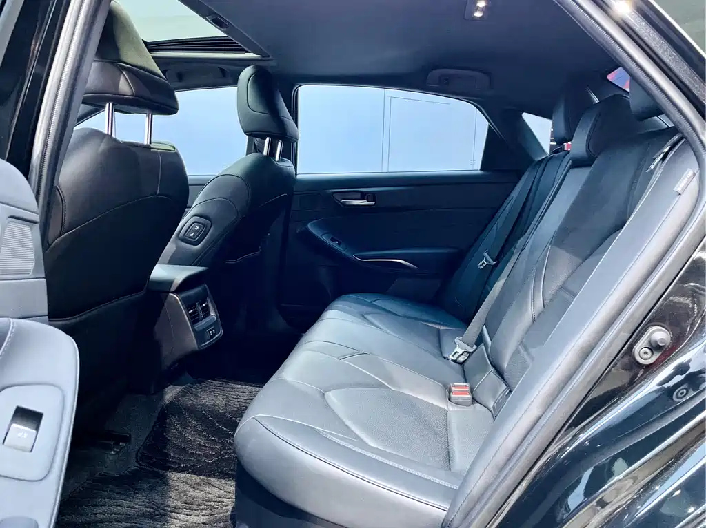 TOYOTA AVALON 2020