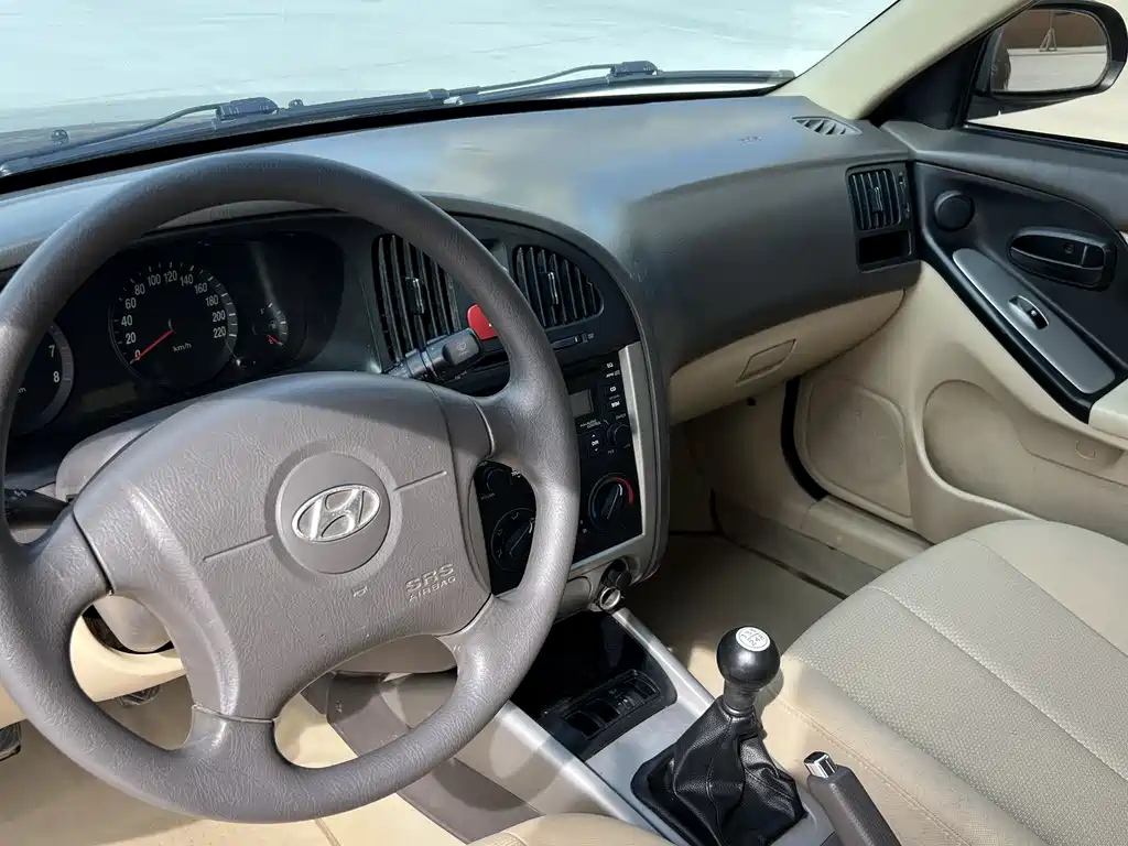 HYUNDAI ELANTRA 2012