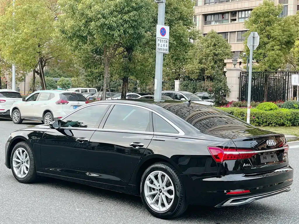 AUDI A6L 2023
