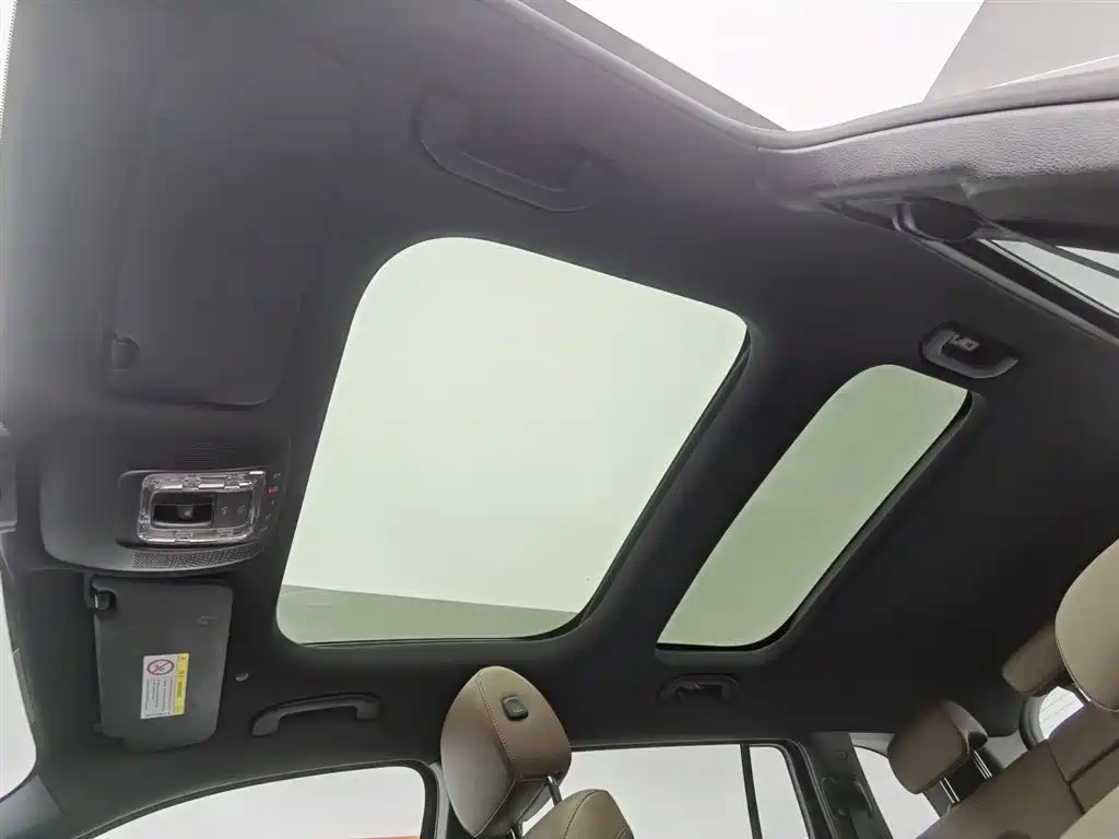 MERCEDES BENZ GLB 2021
