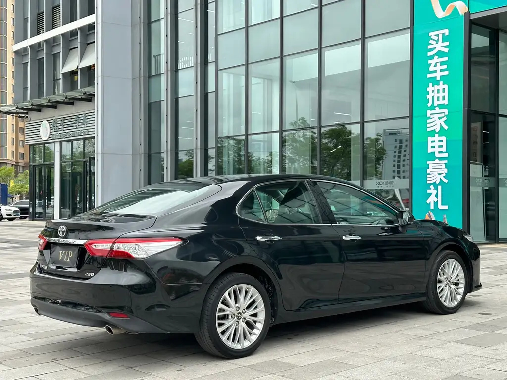 TOYOTA CAMRY 2020