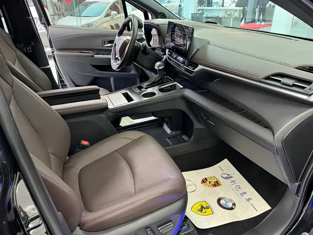 TOYOTA SIENNA SIENNA 2023
