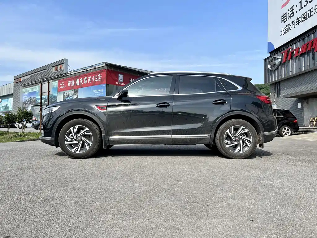 HONGQI HS5 2022