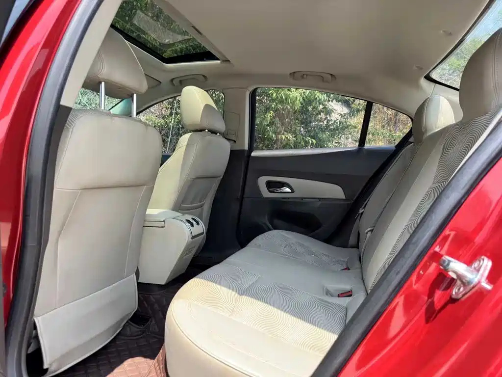 CHEVROLET CRUZE 2015