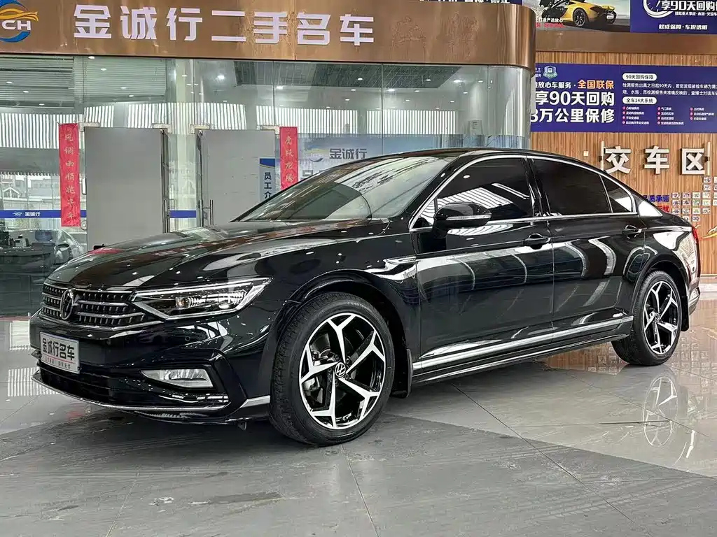 VOLKSWAGEN MAGOTAN 2023