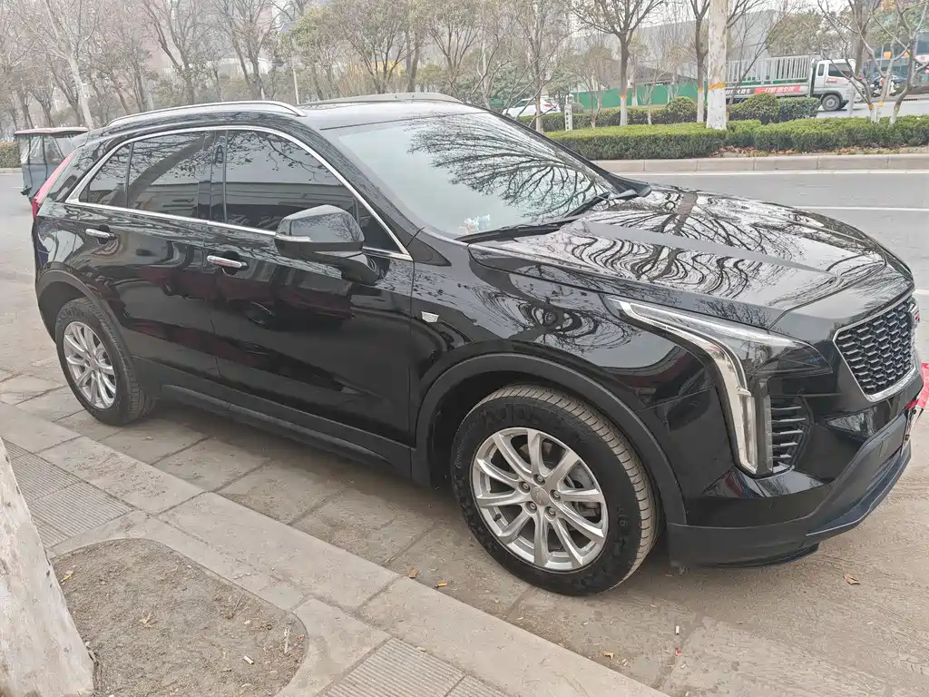 CADILLAC XT4 2021