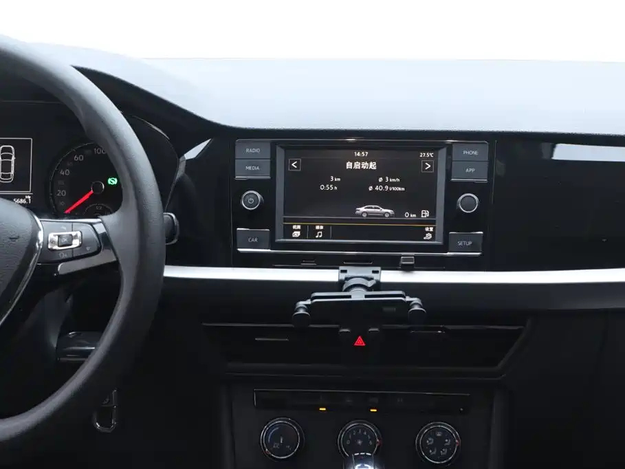 VOLKSWAGEN LAVIDA 2020