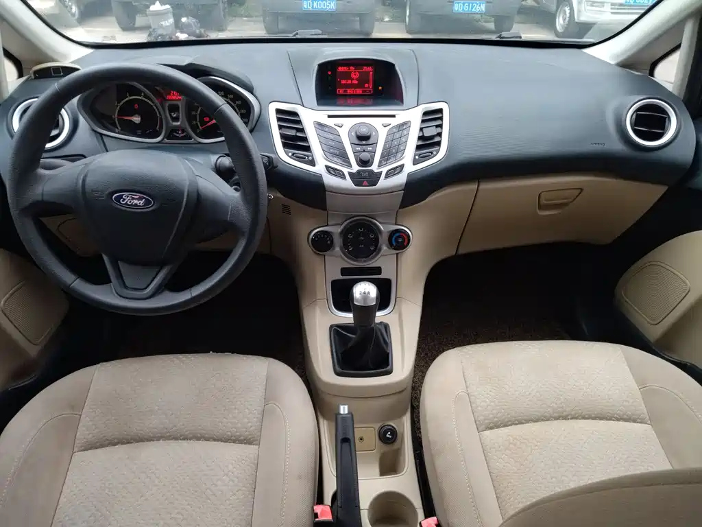 FORD FIESTA 2010