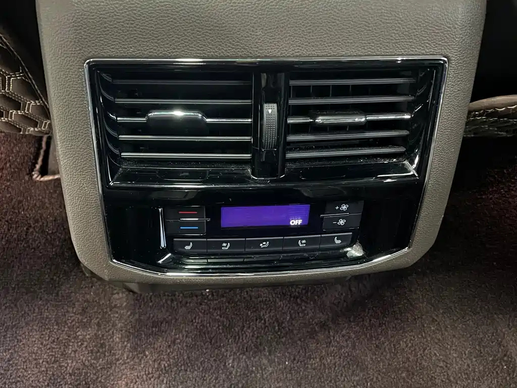 VOLKSWAGEN VILORAN 2020