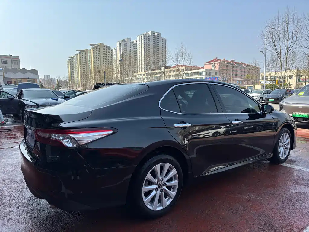 TOYOTA CAMRY 2019
