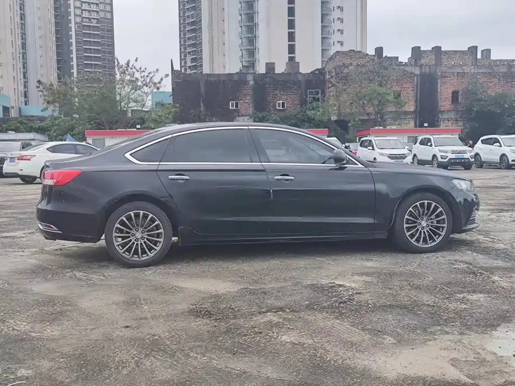 ZOTYE Z700 2017
