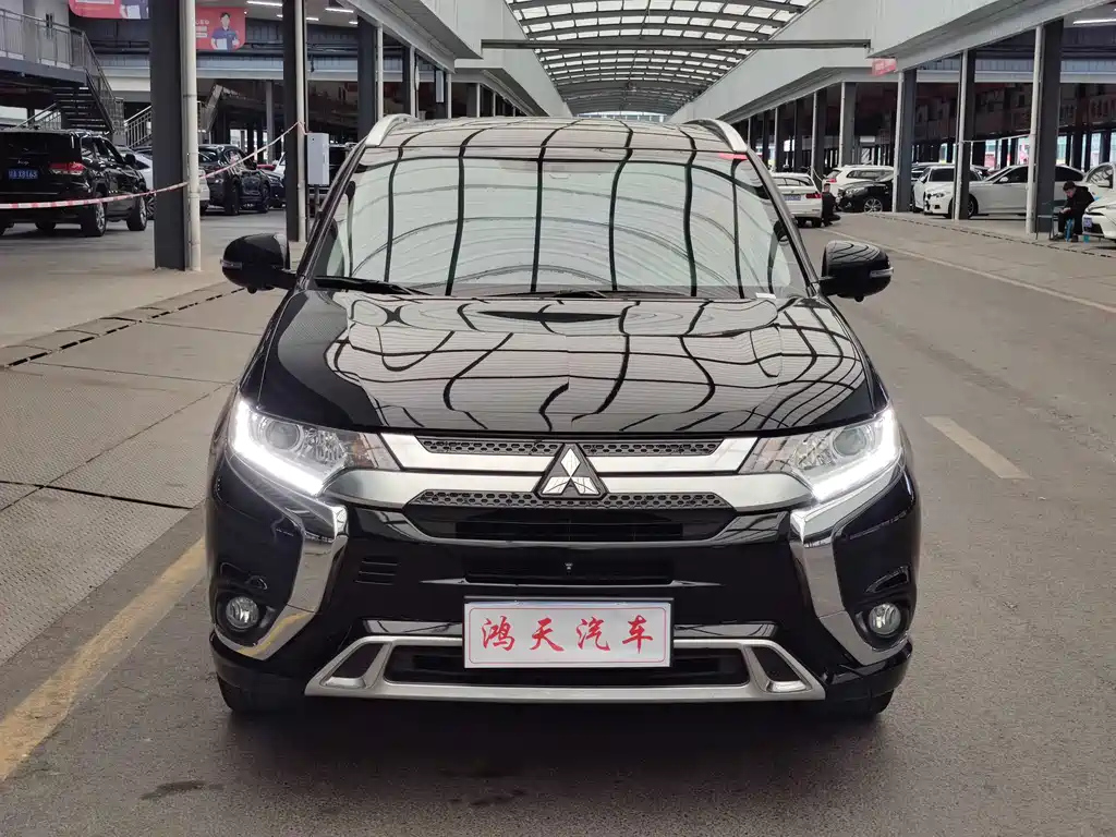 MITSUBISHI OUTLANDER 2022