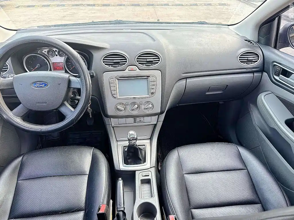 FORD FOCUS 2011