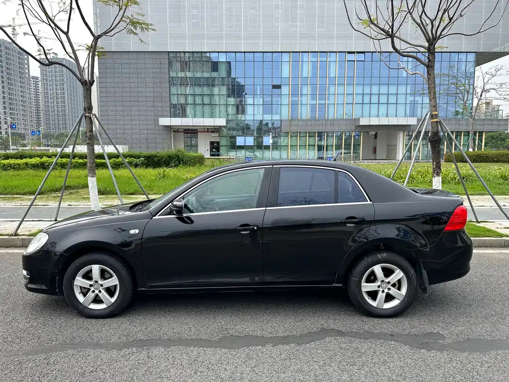 VOLKSWAGEN BORA 2010