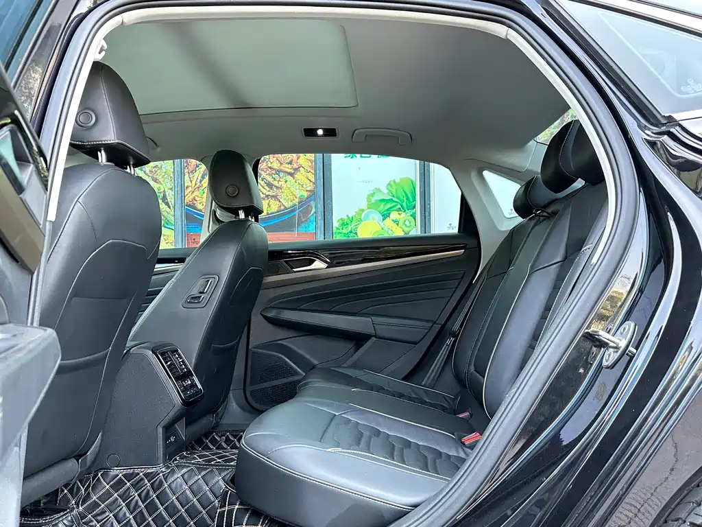 VOLKSWAGEN PASSAT 2021