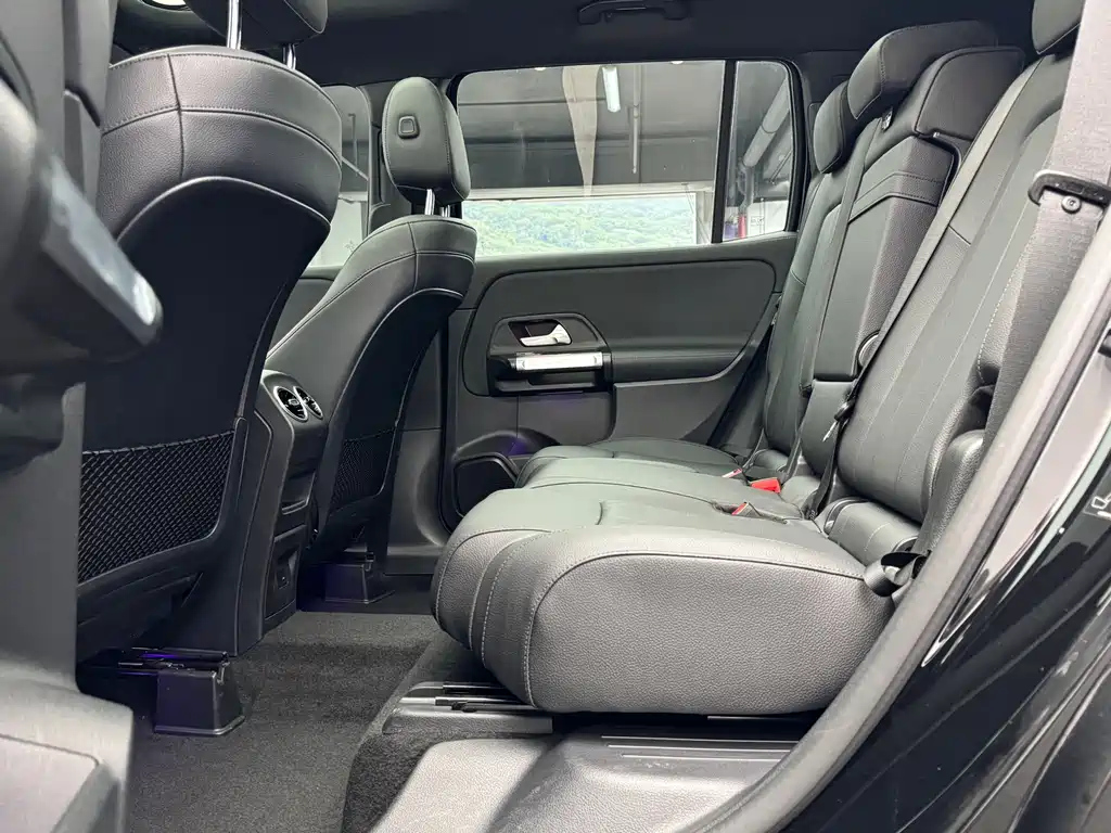 MERCEDES BENZ GLB 2021