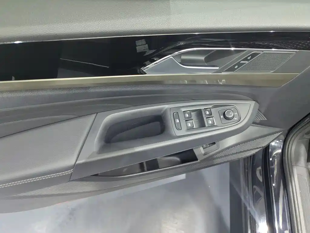 VOLKSWAGEN PASSAT 2020