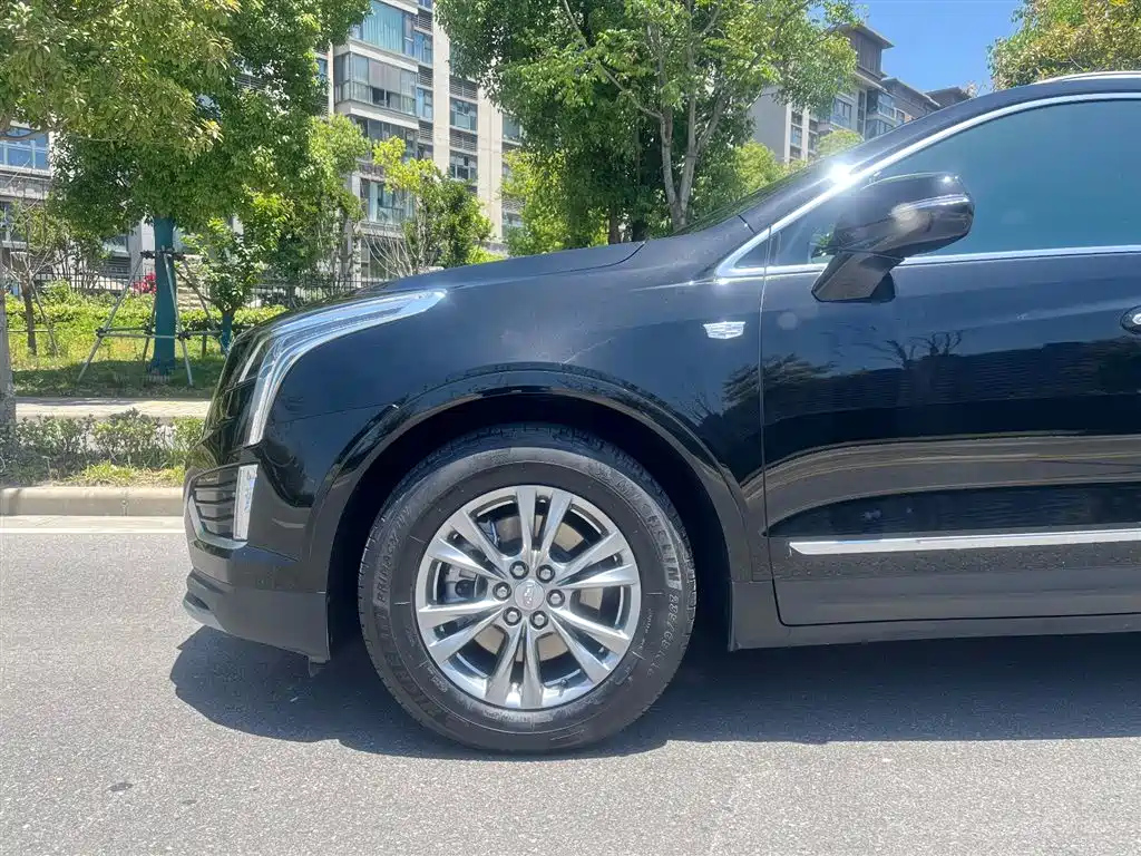 CADILLAC XT5 2021