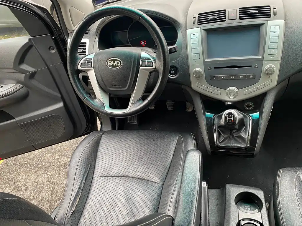 BYD S6 2013