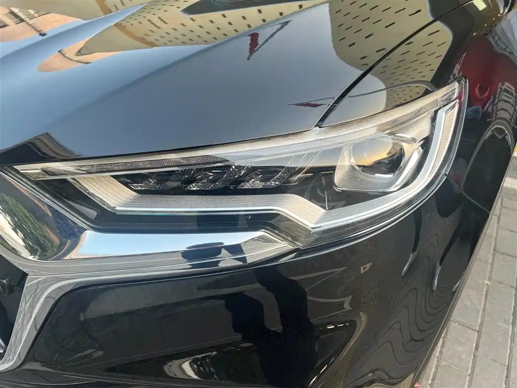 HONGQI HS5 2022