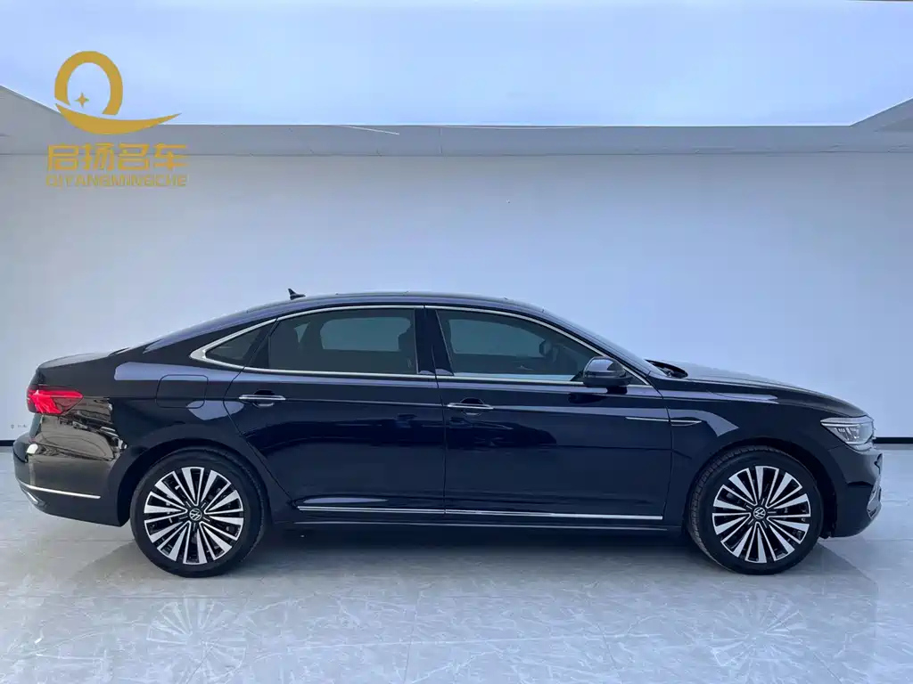 VOLKSWAGEN PASSAT 2021