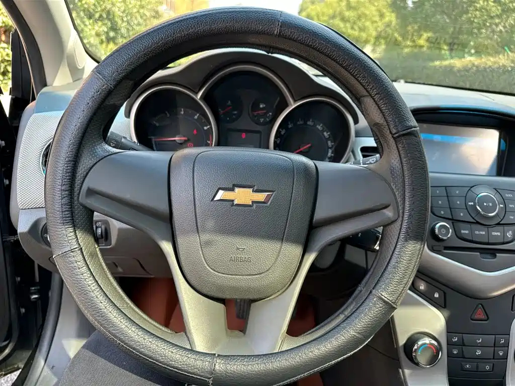 CHEVROLET CRUZE 2012