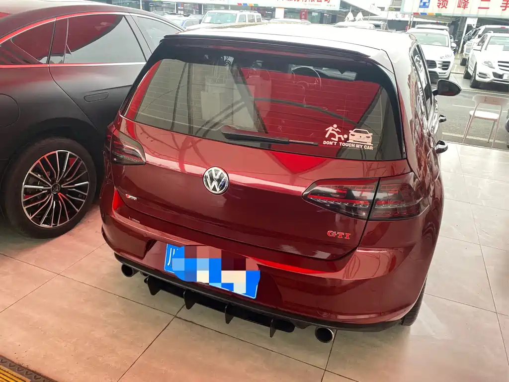 VOLKSWAGEN GOLF 2017