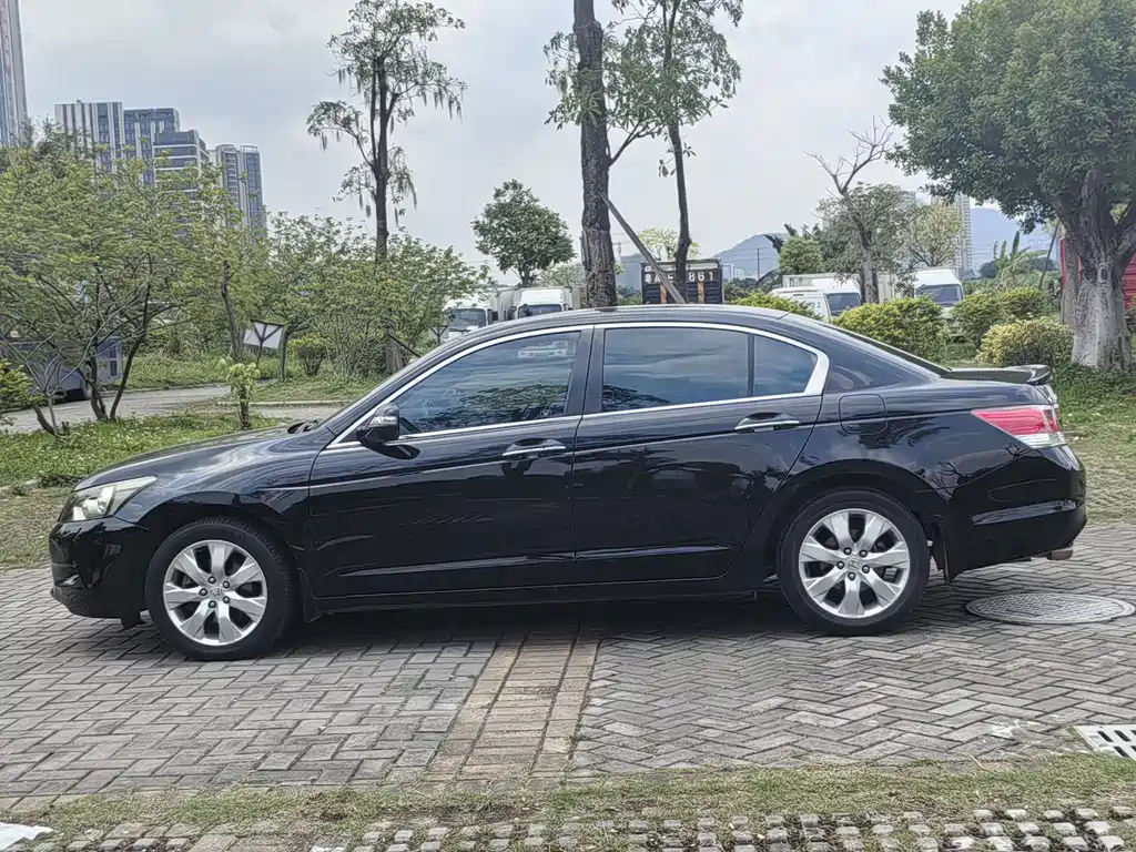 HONDA ACCORD 2010
