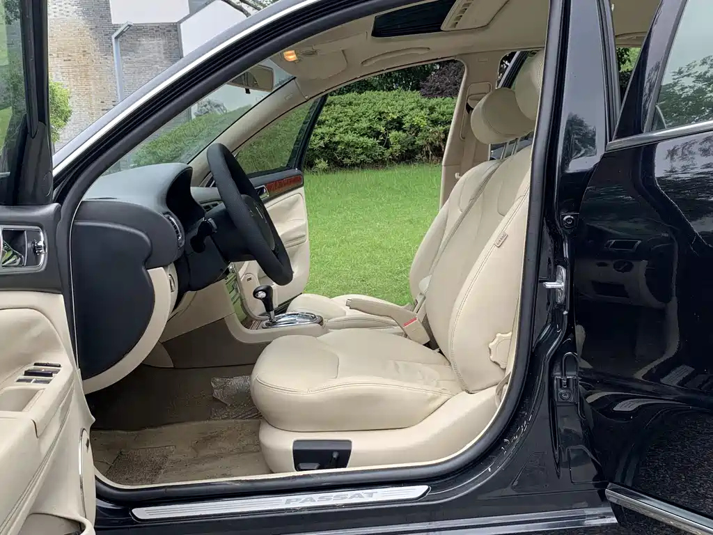 VOLKSWAGEN OTHER 2011