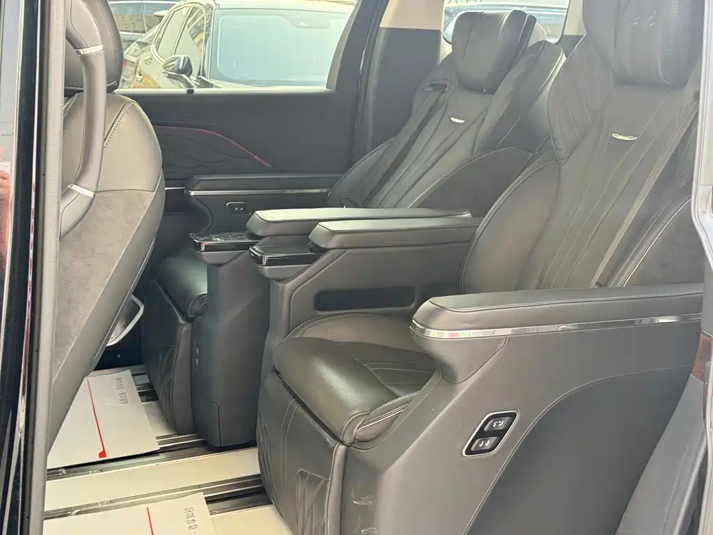 HONGQI HQ9 2022