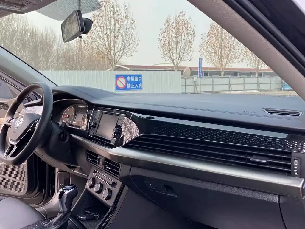 VOLKSWAGEN PASSAT 2021