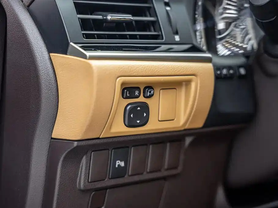 LEXUS ES 2017