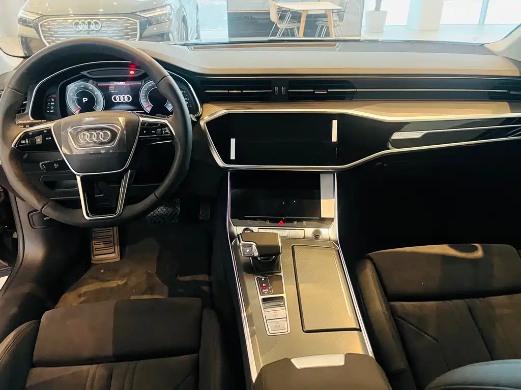AUDI A7 2024