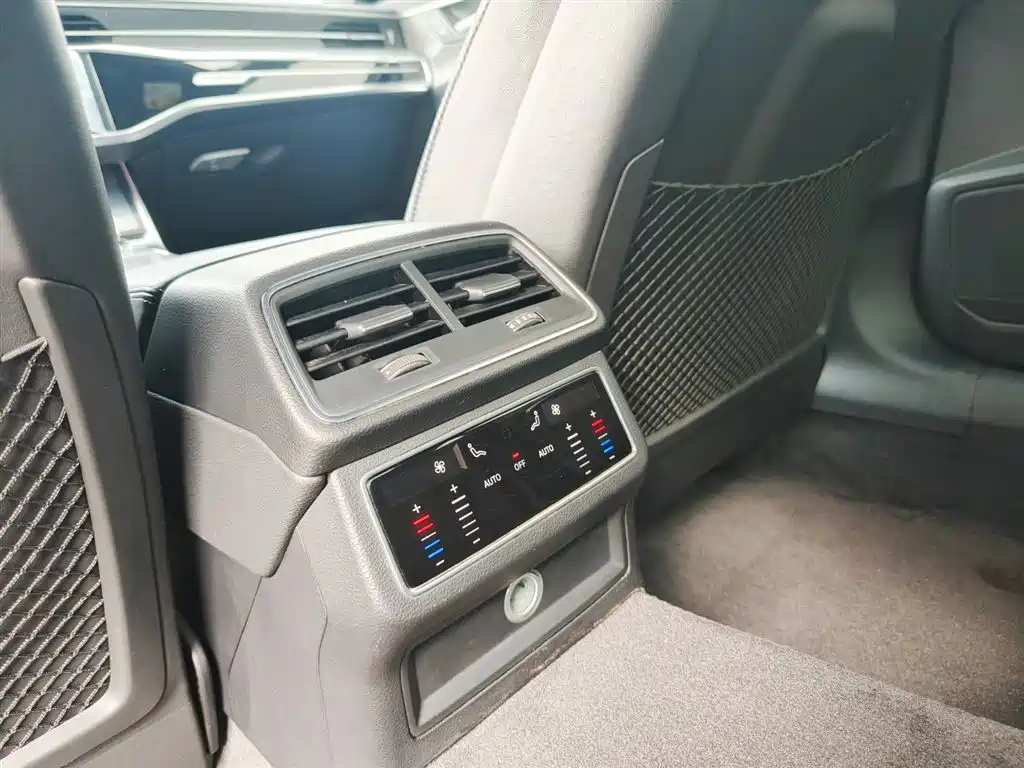 AUDI A6L 2021