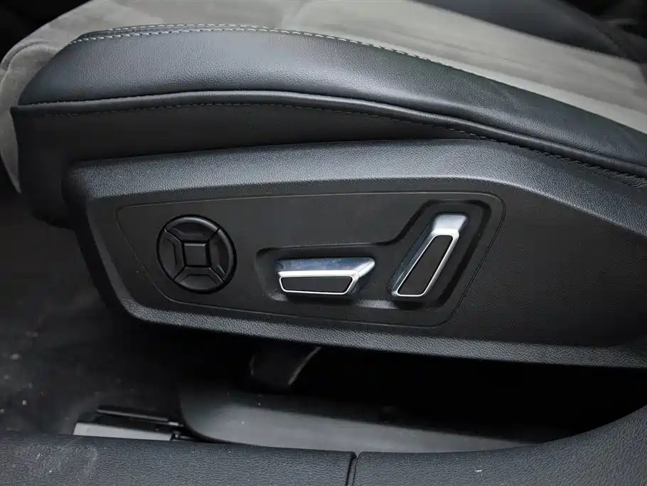 AUDI A6L 2023