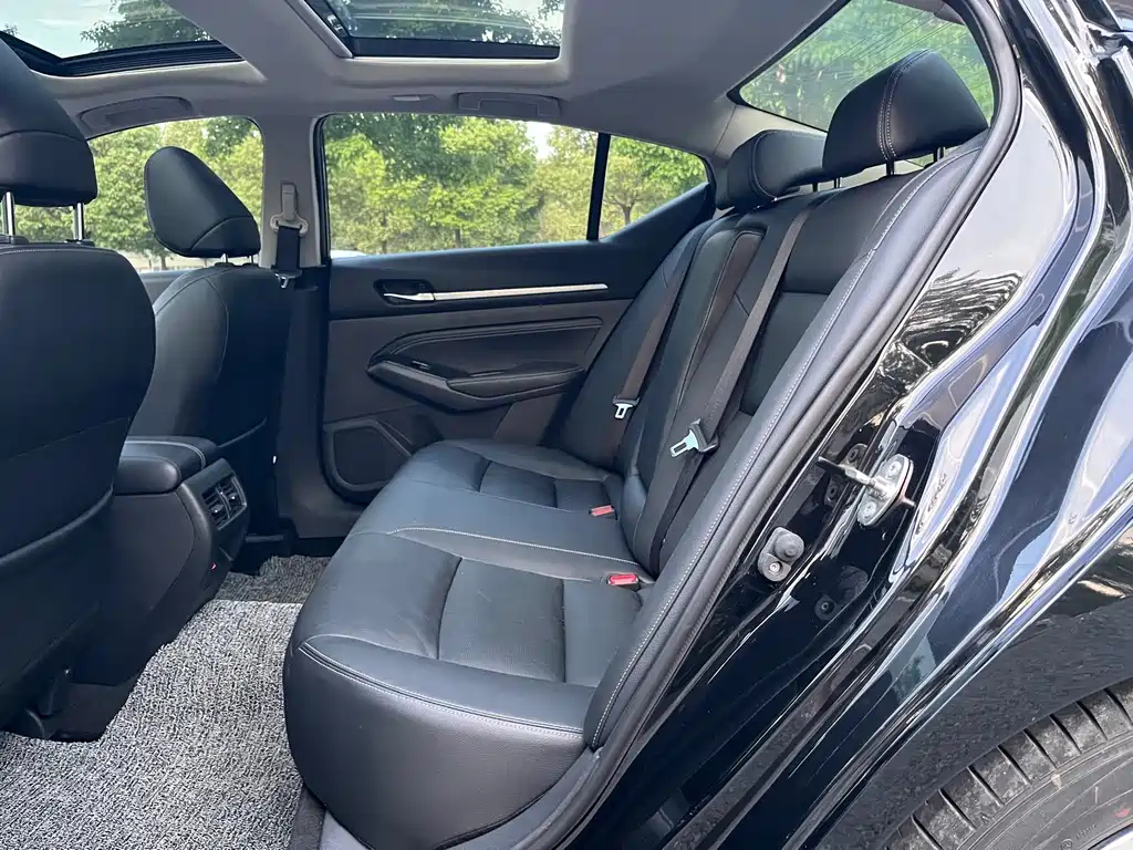 NISSAN TEANA 2021