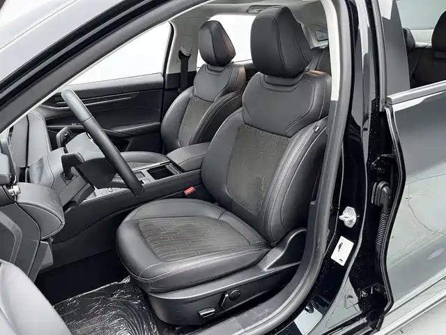 FORD MONDEO 2023