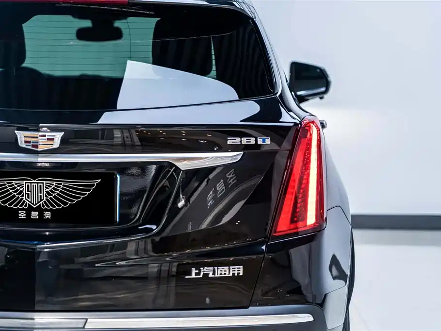 CADILLAC XT5 2021