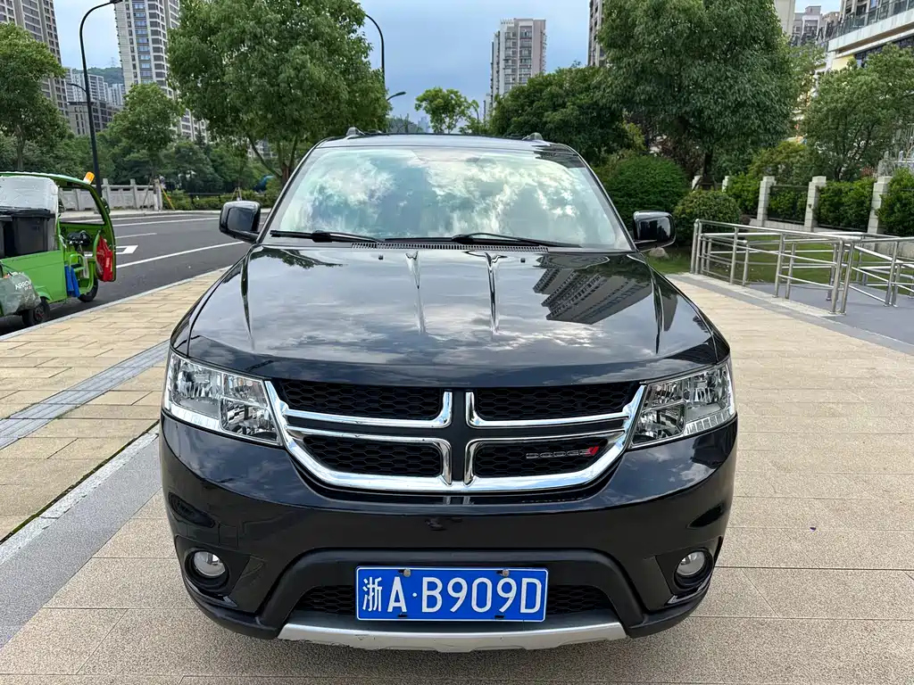 DODGE JCUV 2014