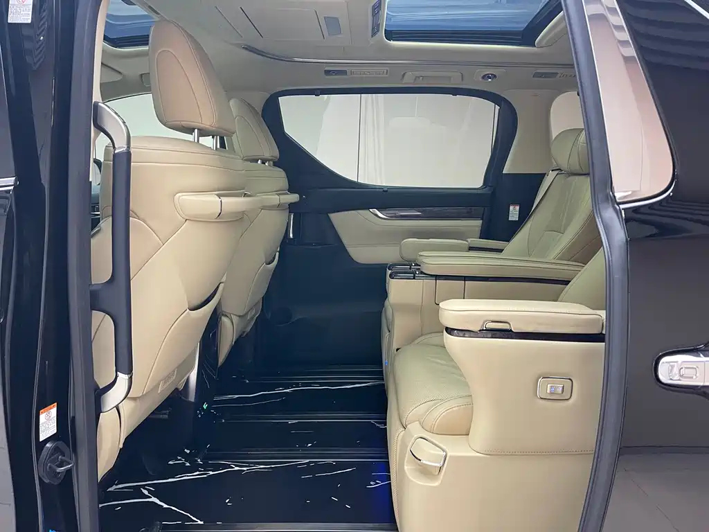TOYOTA ALPHARD 2019