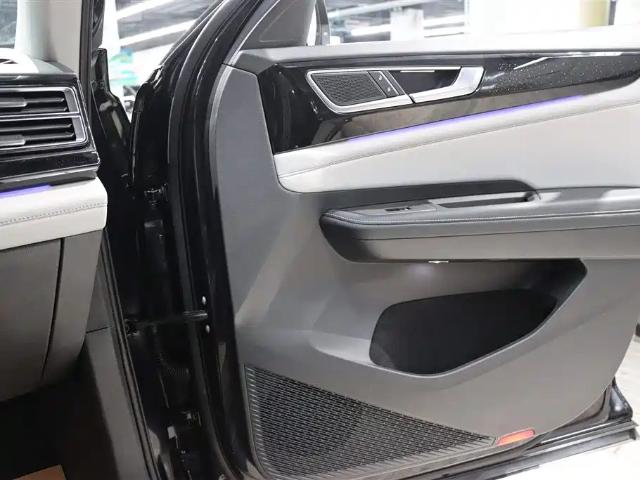 VOLKSWAGEN TOURAN 2021