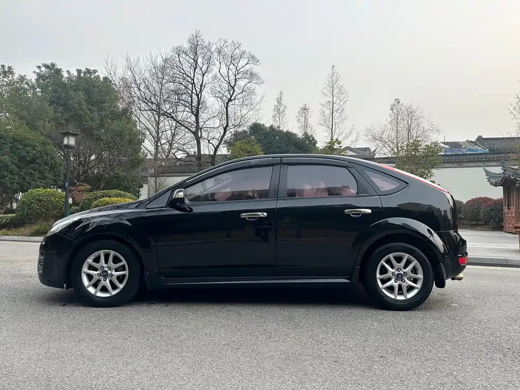 FORD FOCUS 2011