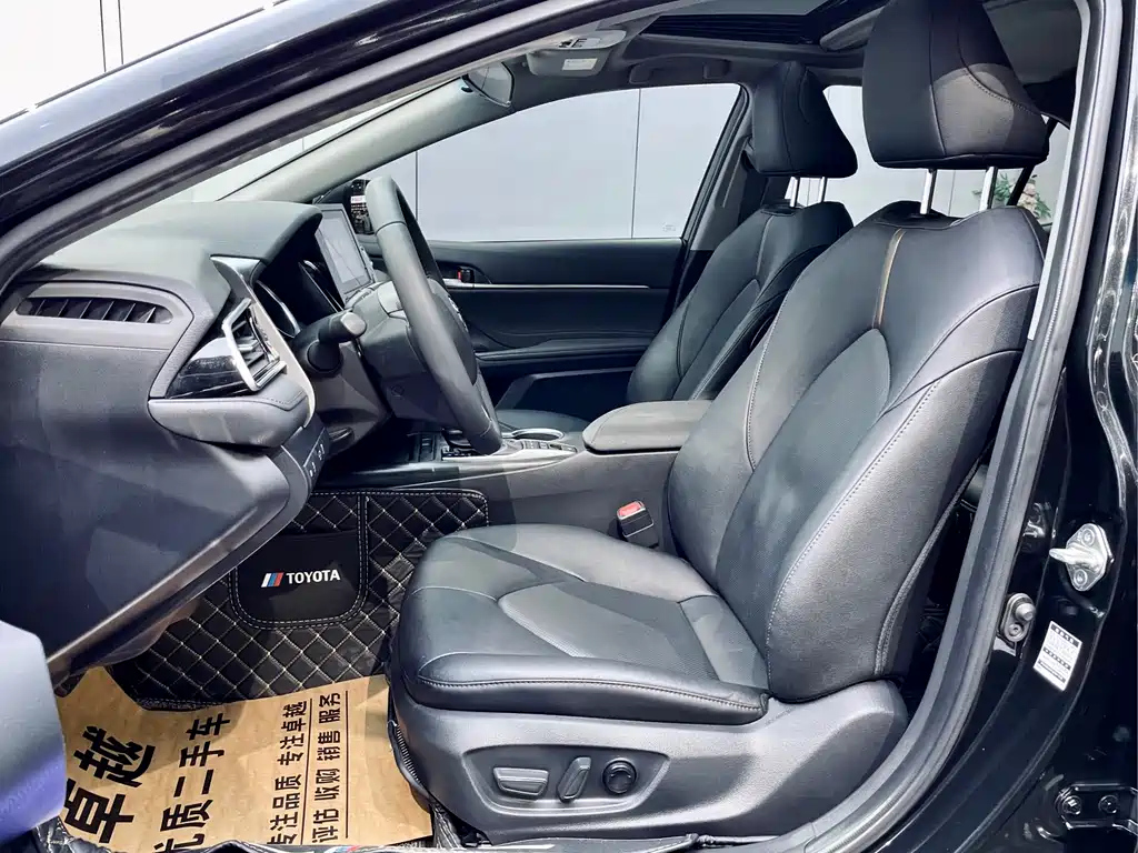 TOYOTA CAMRY 2021