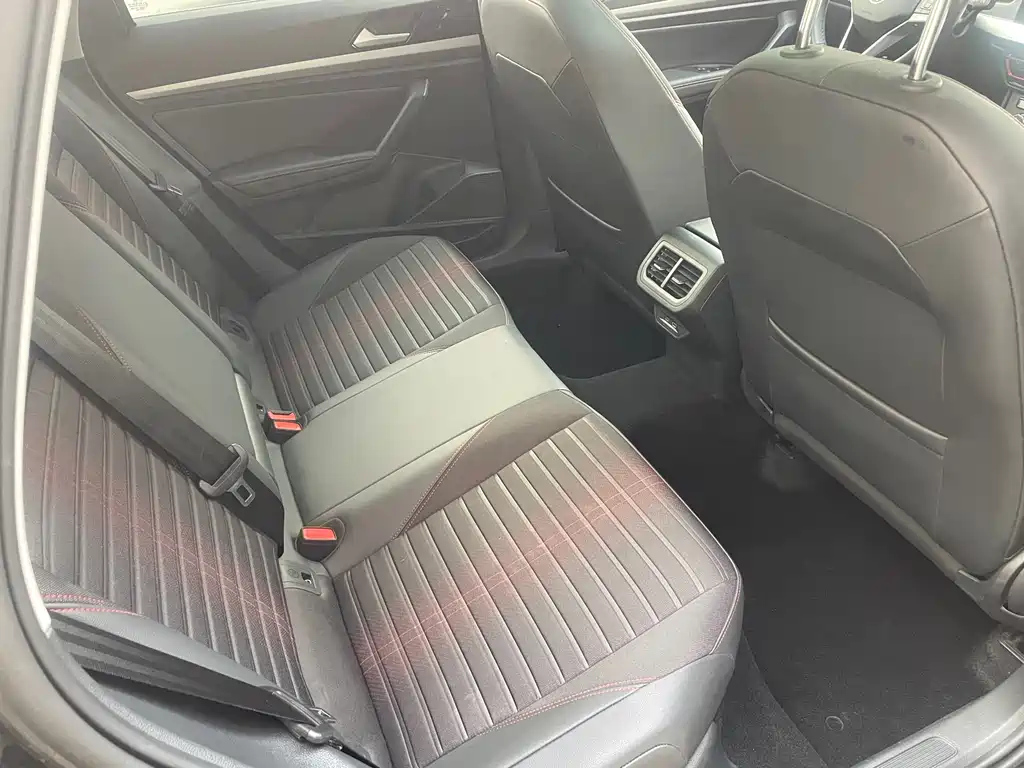 VOLKSWAGEN LAVIDA 2022