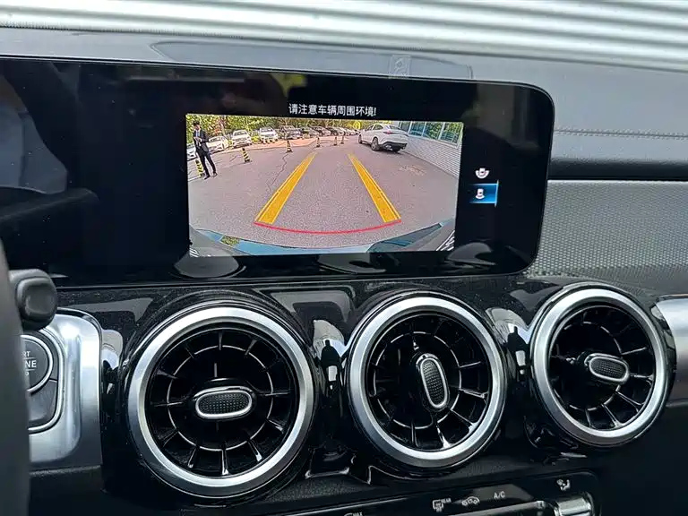 MERCEDES BENZ GLB 2022